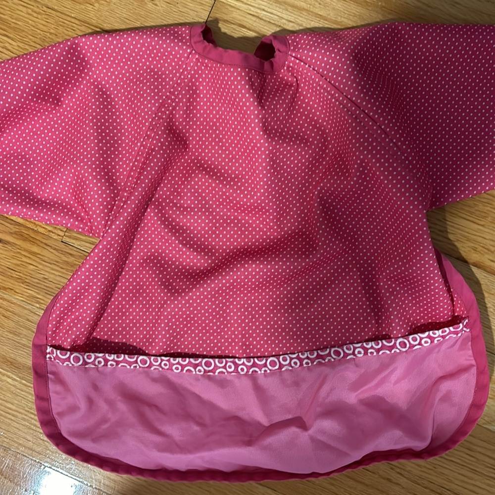 Kids art/dinner smock for mess free eating or fun.